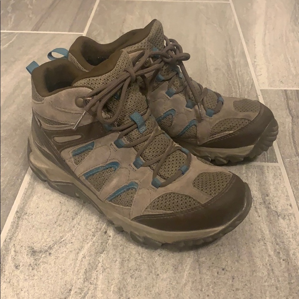 Merrell Women’s Mid Hiking boots